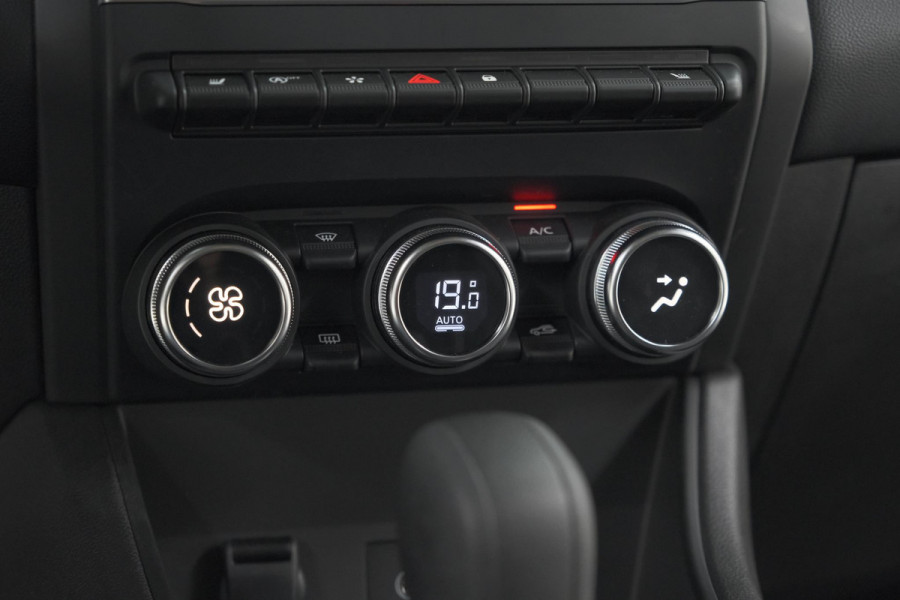 Renault Captur Mild Hybrid 140 EDC Techno | Camera | 9.3 Inch Groot Scherm | Stoelverwarming | Apple Carplay