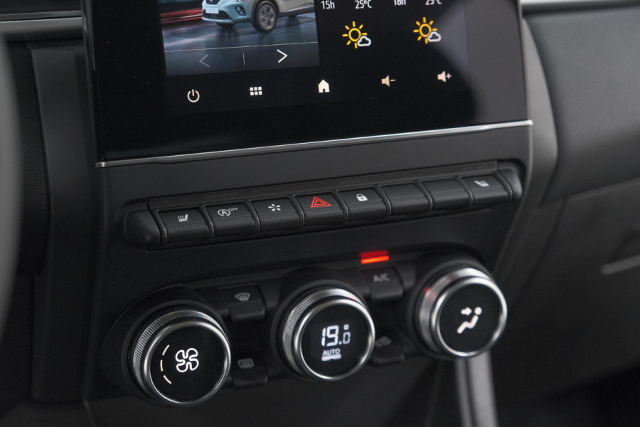 Renault Captur Mild Hybrid 140 EDC Techno | Camera | 9.3 Inch Groot Scherm | Stoelverwarming | Apple Carplay