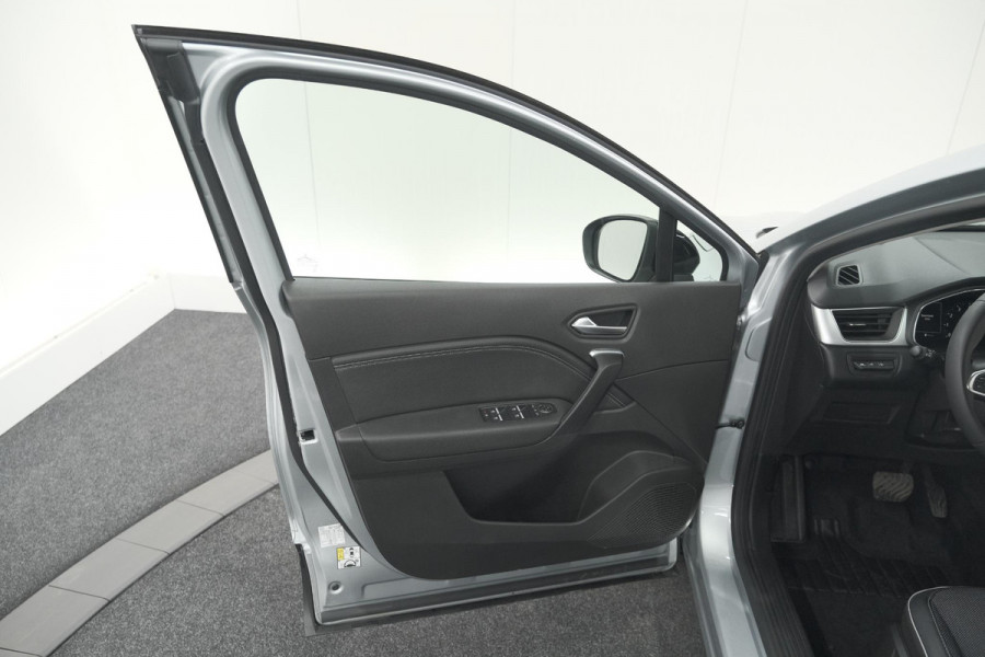 Renault Captur Mild Hybrid 140 EDC Techno | Camera | 9.3 Inch Groot Scherm | Stoelverwarming | Apple Carplay