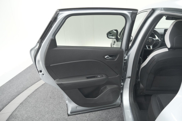 Renault Captur Mild Hybrid 140 EDC Techno | Camera | 9.3 Inch Groot Scherm | Stoelverwarming | Apple Carplay