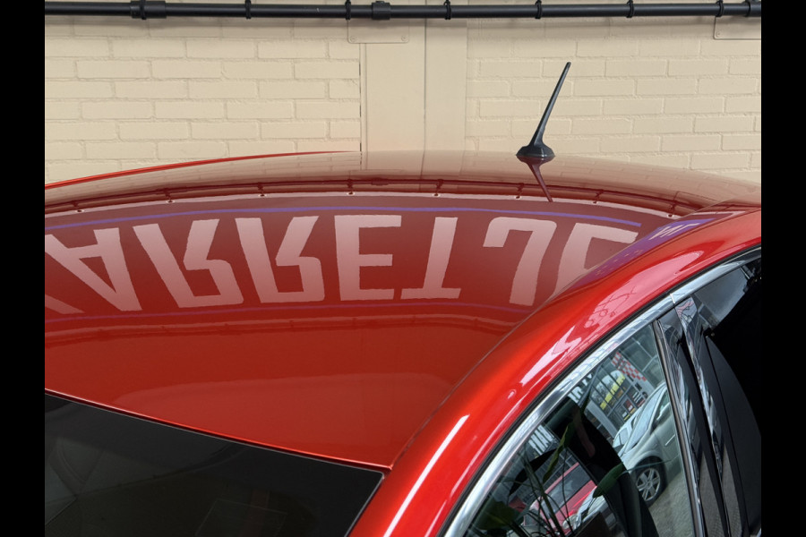 Renault Clio 1.3 TCe 130 Intens | Groot Navi | 360 | Stoel & Stuur verwarming | 17"| 100% Dealer onderhouden!