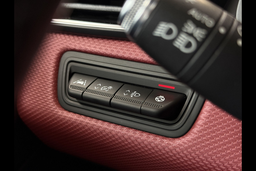 Renault Clio 1.3 TCe 130 Intens | Groot Navi | 360 | Stoel & Stuur verwarming | 17"| 100% Dealer onderhouden!