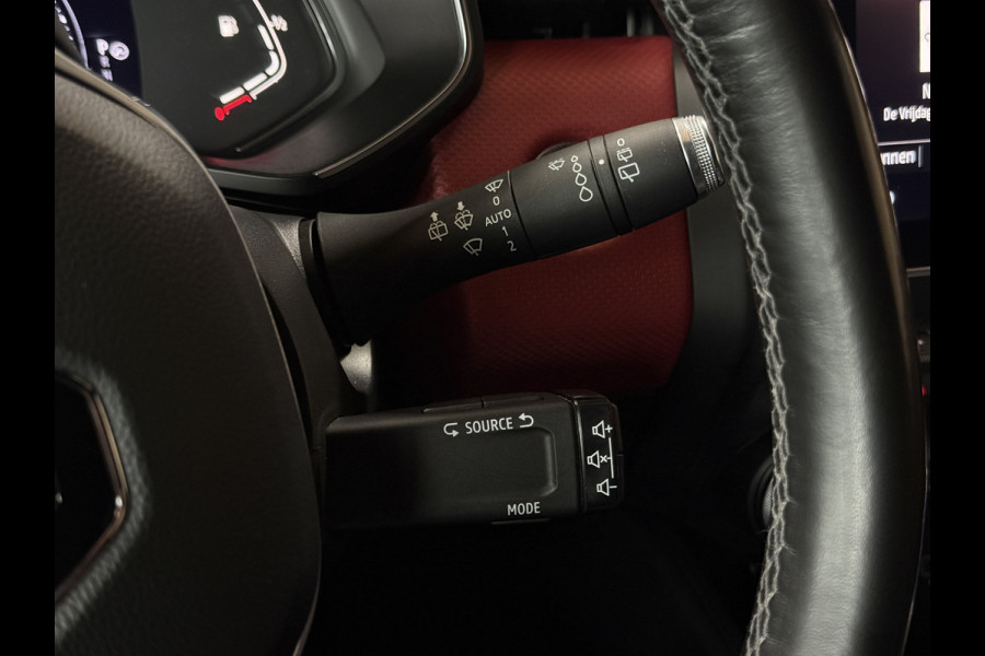 Renault Clio 1.3 TCe 130 Intens | Groot Navi | 360 | Stoel & Stuur verwarming | 17"| 100% Dealer onderhouden!