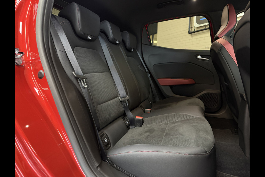 Renault Clio 1.3 TCe 130 Intens | Groot Navi | 360 | Stoel & Stuur verwarming | 17"| 100% Dealer onderhouden!