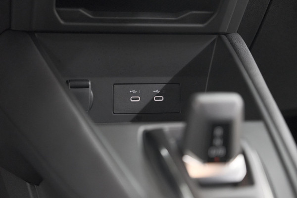 Renault Captur 1.8 E-Tech full hybrid 160 techno | Camera | Winterpakket | Adaptieve Cruise Control | Apple Carplay