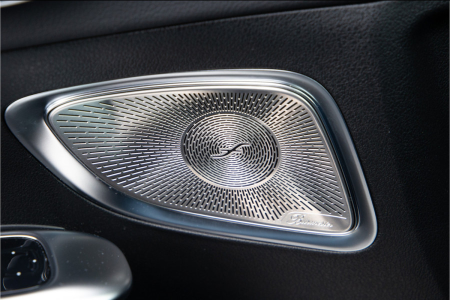 Mercedes-Benz C-Klasse 300 de AMG Premium, Pano, Burmester, Distronic, Memory 2025