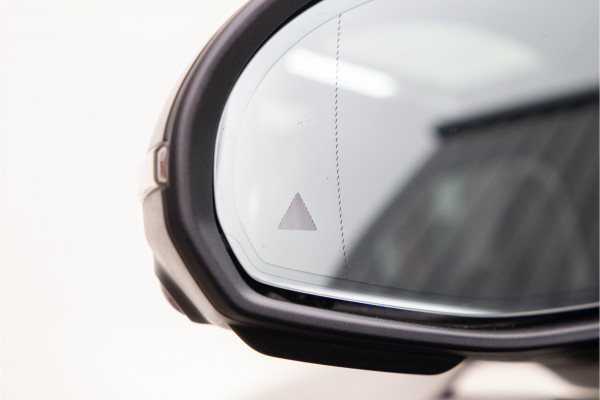 Mercedes-Benz C-Klasse 300 de AMG Premium, Pano, Burmester, Distronic, Memory 2025