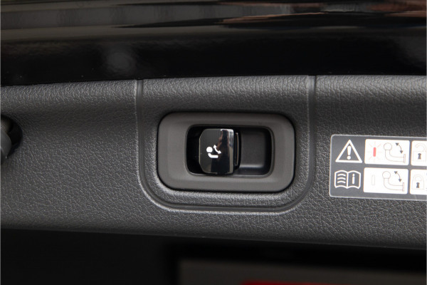 Mercedes-Benz C-Klasse 300 de AMG Premium, Pano, Burmester, Distronic, Memory 2025