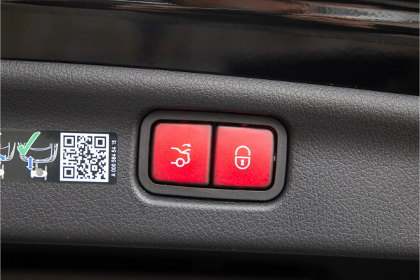 Mercedes-Benz C-Klasse 300 de AMG Premium, Pano, Burmester, Distronic, Memory 2025