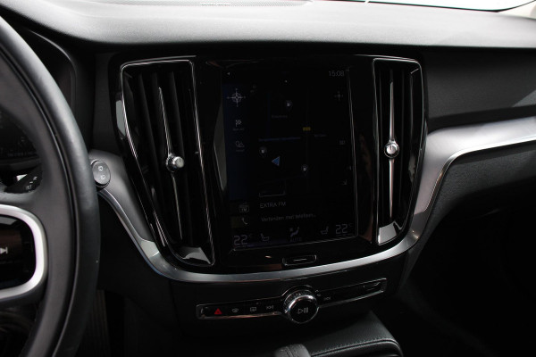 Volvo V60 2.0 T6 Recharge AWD R-Design | Navigatie | Harman Kardon | Camera | Adaptive Cruise Control | 19 Inch Lichtmetalen Velgen |