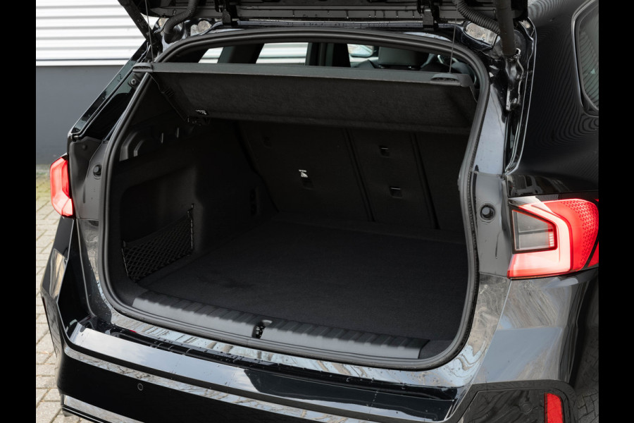 BMW X1 sDrive18i M-Sport - Camera - LED - Comfort Acces - Stoelverwarming