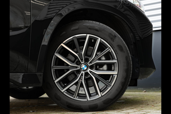 BMW X1 sDrive18i M-Sport - Camera - LED - Comfort Acces - Stoelverwarming