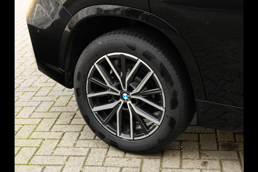 BMW X1 sDrive18i M-Sport - Camera - LED - Comfort Acces - Stoelverwarming