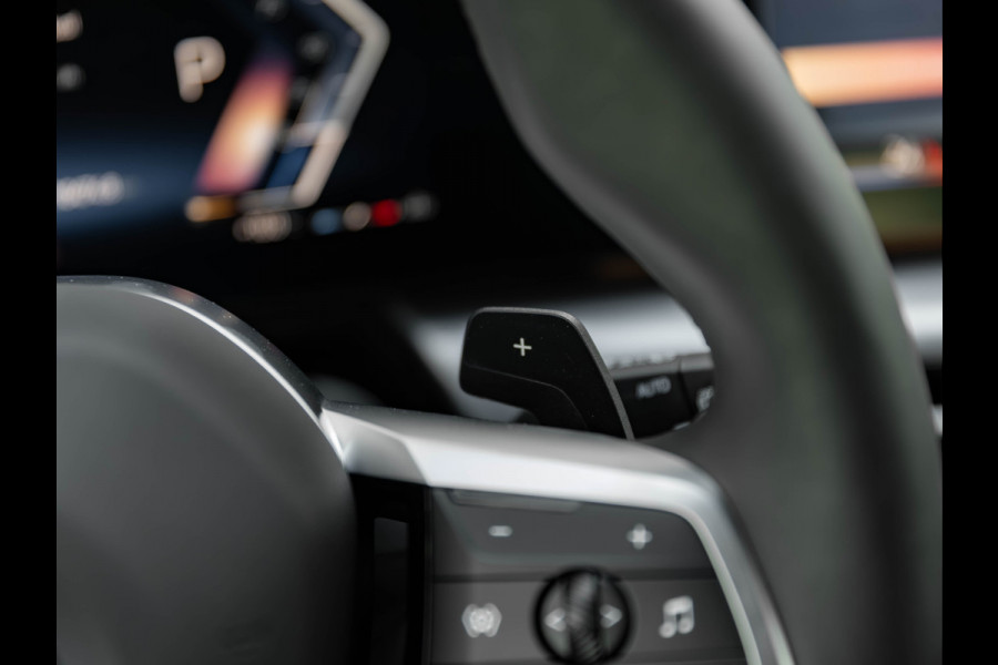 BMW X1 sDrive18i M-Sport - Camera - LED - Comfort Acces - Stoelverwarming