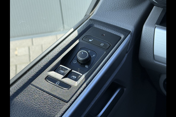 Volkswagen Transporter 2.0 TDI 204 PK BULLI / L2H1 / DSG AUT / 1e EIG. / 4 JAAR FABRIEKSGAR !! / STOELVERW / CAMERA / ADAPTIVE CRUISE / TREKHAAK