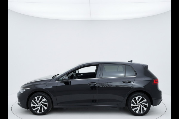Volkswagen Golf 1.4 eHybrid 204PK DSG STYLE CAMERA/NAVI/IQ-LIGHT