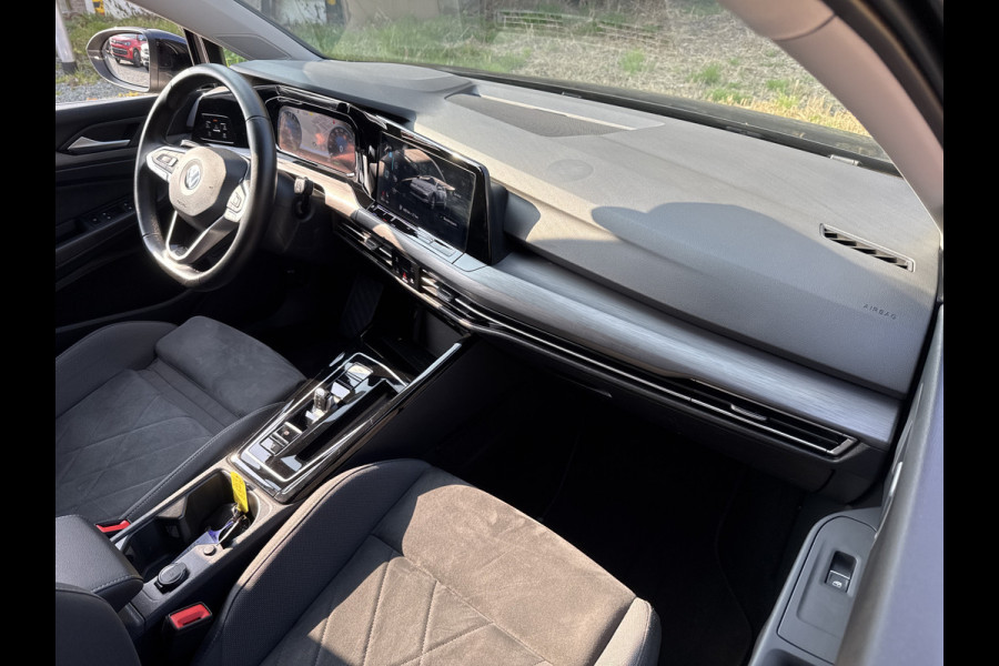 Volkswagen Golf 1.4 eHybrid 204PK DSG STYLE CAMERA/NAVI/IQ-LIGHT