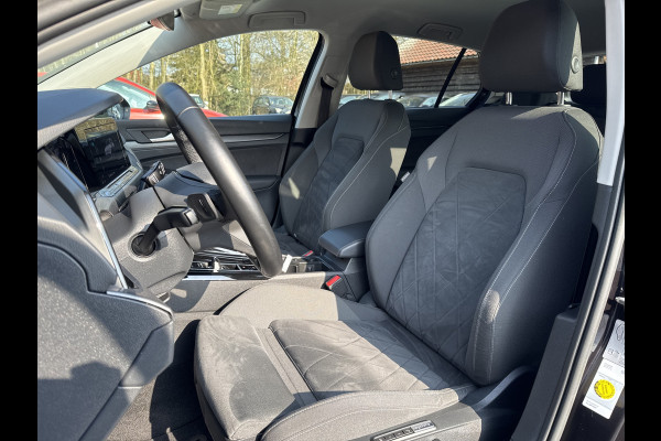 Volkswagen Golf 1.4 eHybrid 204PK DSG STYLE CAMERA/NAVI/IQ-LIGHT