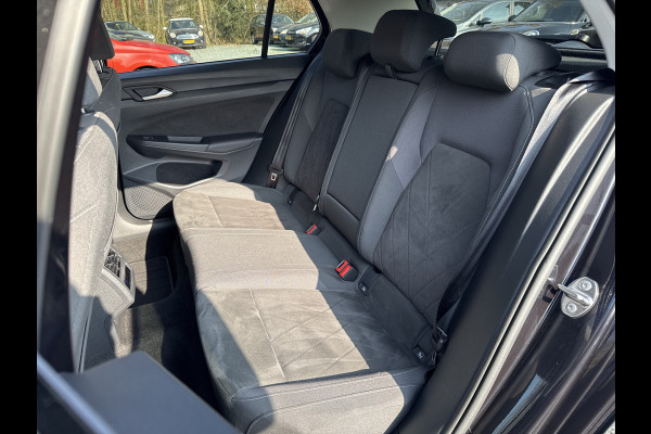 Volkswagen Golf 1.4 eHybrid 204PK DSG STYLE CAMERA/NAVI/IQ-LIGHT