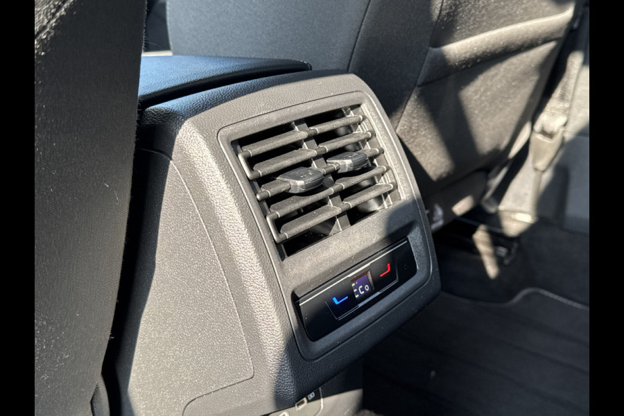 Volkswagen Golf 1.4 eHybrid 204PK DSG STYLE CAMERA/NAVI/IQ-LIGHT