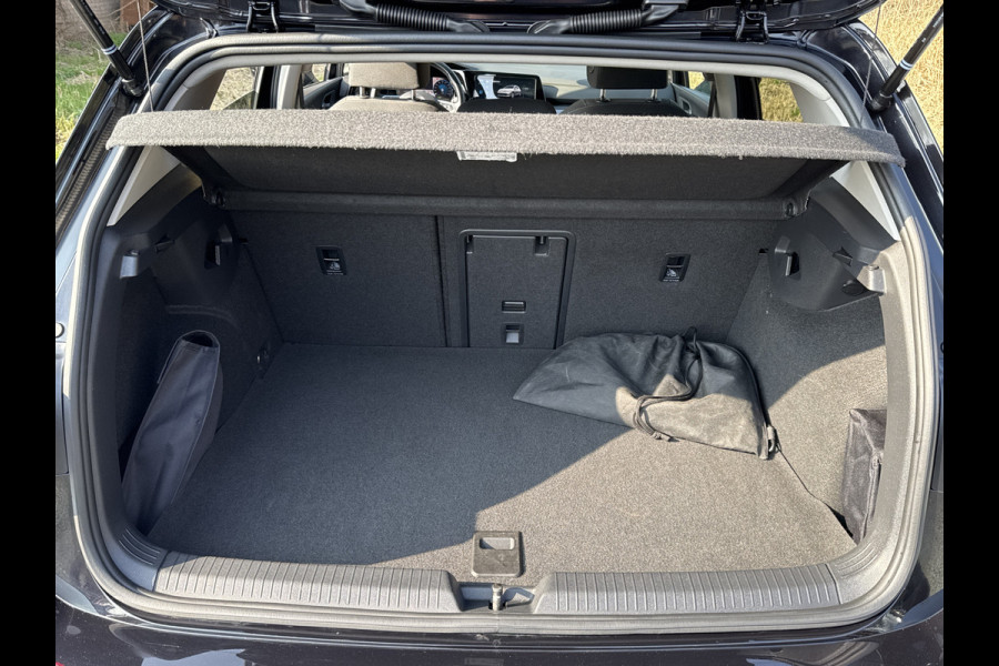 Volkswagen Golf 1.4 eHybrid 204PK DSG STYLE CAMERA/NAVI/IQ-LIGHT