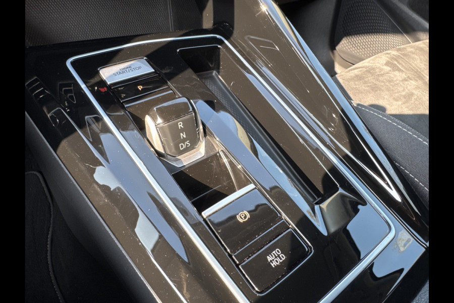 Volkswagen Golf 1.4 eHybrid 204PK DSG STYLE CAMERA/NAVI/IQ-LIGHT