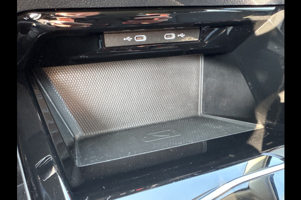 Volkswagen Golf 1.4 eHybrid 204PK DSG STYLE CAMERA/NAVI/IQ-LIGHT