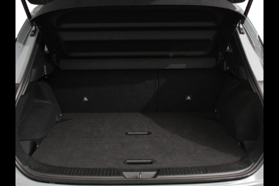 Nissan QASHQAI 1.3 MHEV Automaat N-Connecta | DEMO ! | Navigatie | Climate Control | Sfeerverlichting | Camera 360 | Led | Dab | Verwarmde voorstoelen | Adaptive Cruise Control | Digitale Cockpit | Lichtmetalen Velgen