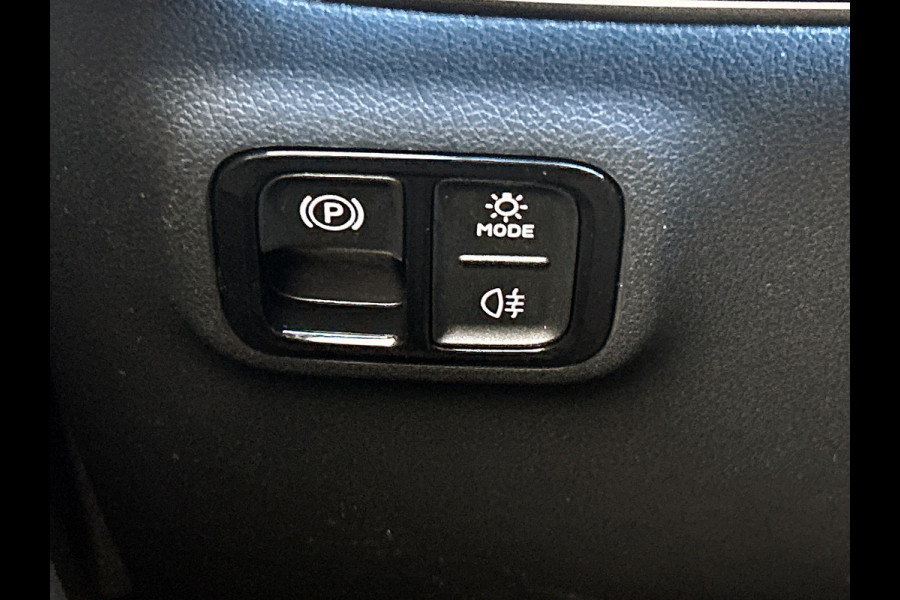 Mercedes-Benz CLA-Klasse 250+ Launch Edition 85 kWh | Panoramadak | Multibeam LED | Memorypakket | Warmtepomp | Adaptieve Cruisecontrol | Nightpakket | Sierdelen aluminium | Smartphone integratie |