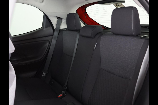 Toyota Yaris 1.5 Hybrid Bi-Tone GARANTIE TOT 12-2032! . NAVIGATIE . ACHTERUITRIJ CAMERA .  ADAPTIEVE CRUISE CONTROL .