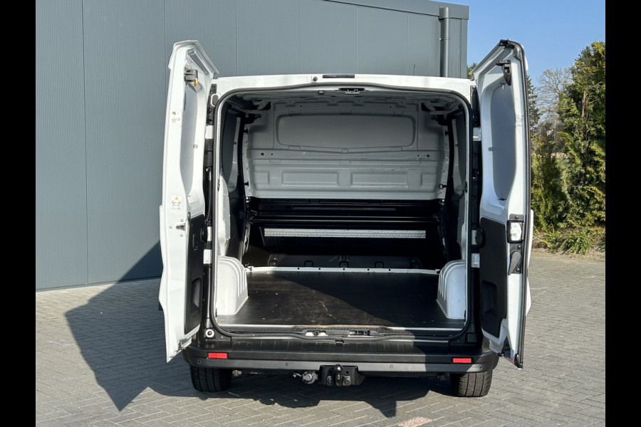 Renault Trafic 2.0 dCi 120 PK / L1H1 / 1e EIG. / 80.067 KM !! / 2x SCHUIFDEUR / TREKHAAK / AIRCO / CRUISE / NAVI