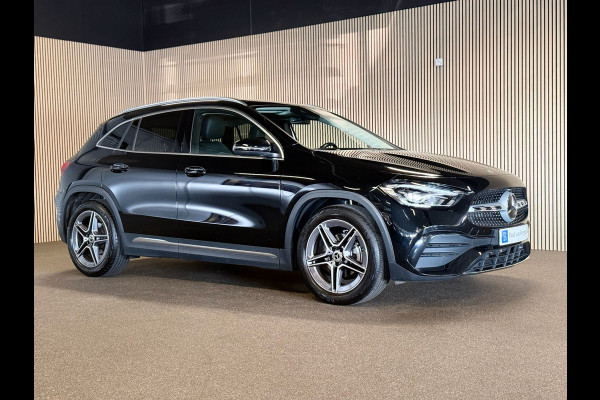 Mercedes-Benz GLA 180 AMG STYLING-PANORAMA-WIDESCREEN-SFEERVERLICHTING-COMPLEET