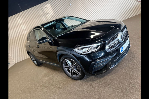 Mercedes-Benz GLA 180 AMG STYLING-PANORAMA-WIDESCREEN-SFEERVERLICHTING-COMPLEET