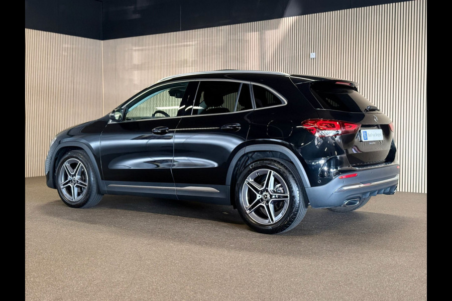 Mercedes-Benz GLA 180 AMG STYLING-PANORAMA-WIDESCREEN-SFEERVERLICHTING-COMPLEET