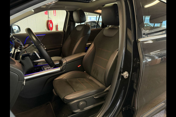 Mercedes-Benz GLA 180 AMG STYLING-PANORAMA-WIDESCREEN-SFEERVERLICHTING-COMPLEET