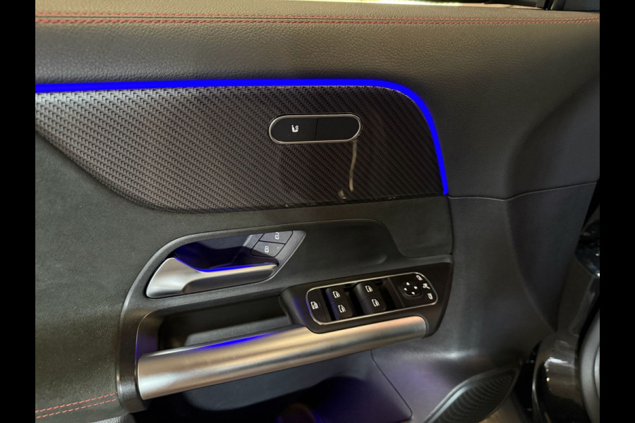 Mercedes-Benz GLA 180 AMG STYLING-PANORAMA-WIDESCREEN-SFEERVERLICHTING-COMPLEET