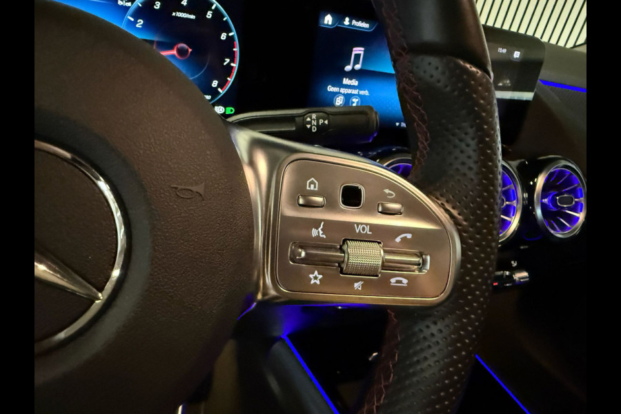 Mercedes-Benz GLA 180 AMG STYLING-PANORAMA-WIDESCREEN-SFEERVERLICHTING-COMPLEET