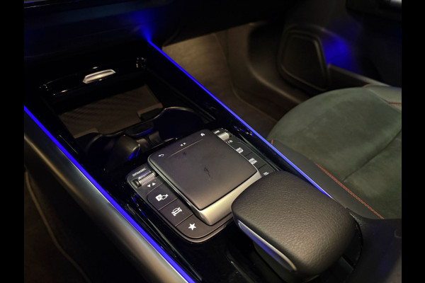 Mercedes-Benz GLA 180 AMG STYLING-PANORAMA-WIDESCREEN-SFEERVERLICHTING-COMPLEET