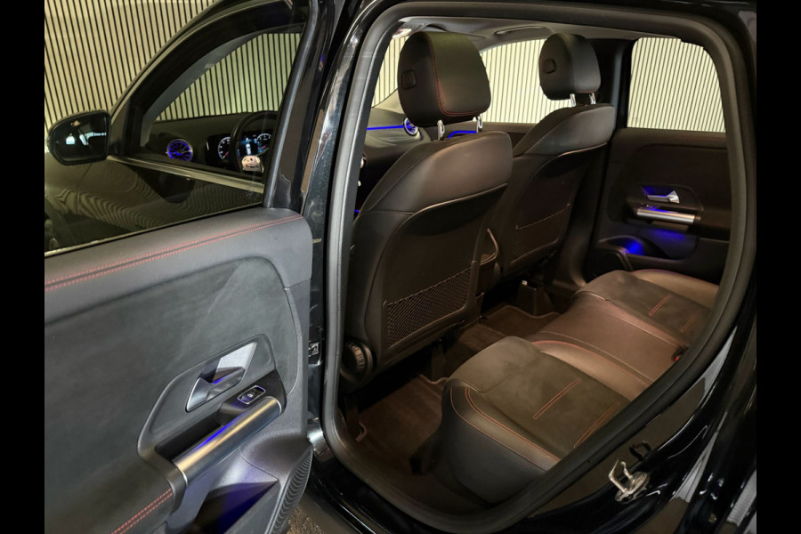 Mercedes-Benz GLA 180 AMG STYLING-PANORAMA-WIDESCREEN-SFEERVERLICHTING-COMPLEET