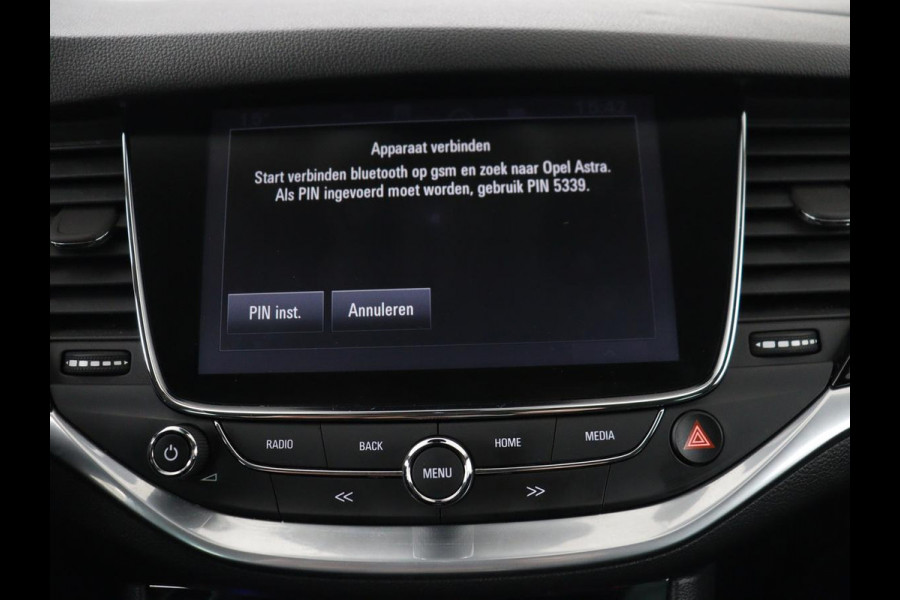 Opel Astra 1.0 Turbo Executive | Camera | Carplay | Half leder | Keyless | Navigatie | Dodehoek detectie | Park Assist | Climate control | Bluetooth | Cruise control
