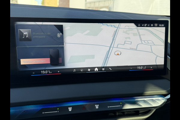 BMW X3 30e xDrive PHEV Fabrieksgarantie mei 2028 SOH 99% Clima Cruise Head-Up Stoelverwarming/ koeling Apple / Android 360 camera