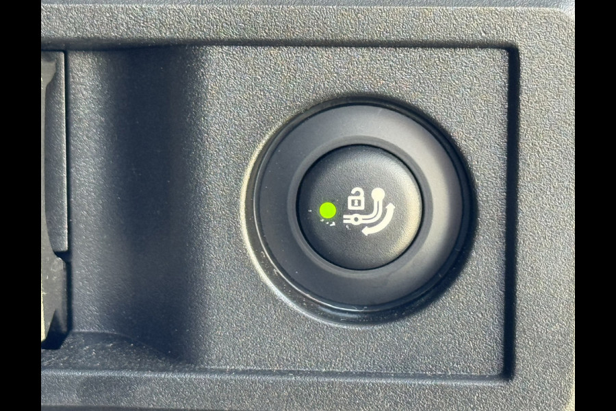 BMW X3 30e xDrive PHEV Fabrieksgarantie mei 2028 SOH 99% Clima Cruise Head-Up Stoelverwarming/ koeling Apple / Android 360 camera