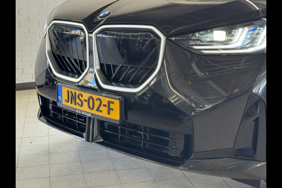 BMW X3 30e xDrive PHEV Fabrieksgarantie mei 2028 SOH 99% Clima Cruise Head-Up Stoelverwarming/ koeling Apple / Android 360 camera