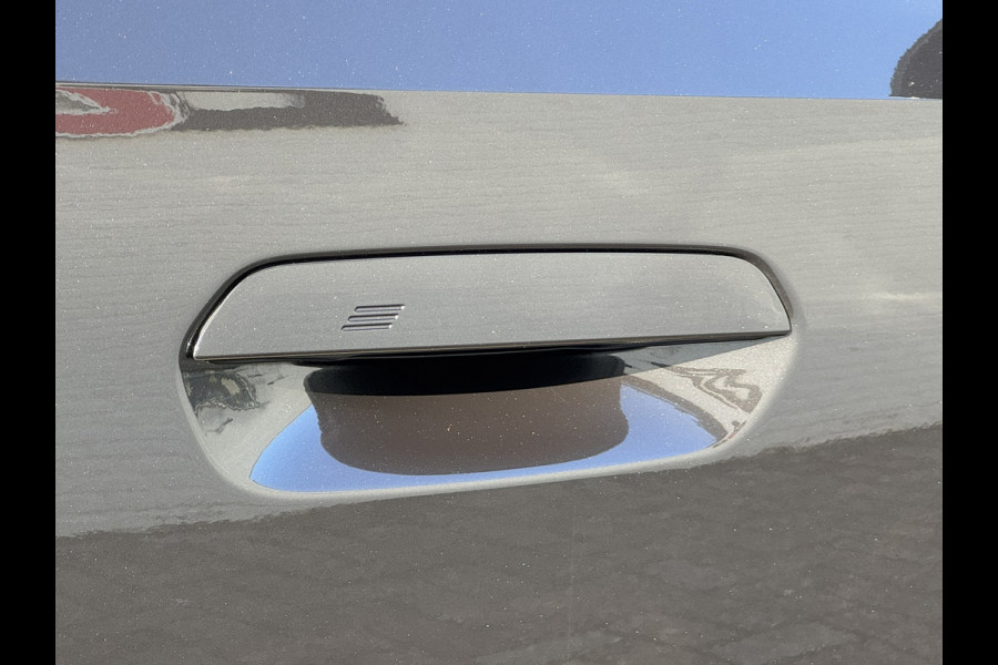 BMW X3 30e xDrive PHEV Fabrieksgarantie mei 2028 SOH 99% Clima Cruise Head-Up Stoelverwarming/ koeling Apple / Android 360 camera