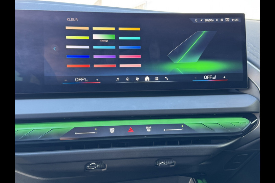 BMW X3 30e xDrive PHEV Fabrieksgarantie mei 2028 SOH 99% Clima Cruise Head-Up Stoelverwarming/ koeling Apple / Android 360 camera