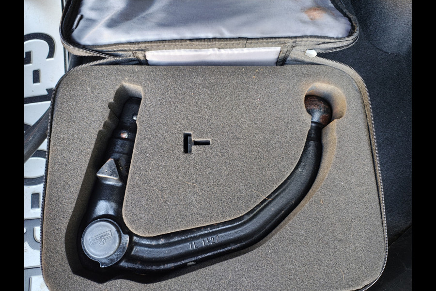 Tesla Model 3 SR+ 325PK Trekhaak AutoPilot Leer PanoramaDak Adaptive Cruise Lmv 18" Camera's Elektr.-Stuur+Stoelen+Spiegels+Geheugen+Easy-Entr Soh 83% Ecc Navi Led DAB Voorverwarmen interieur via App Keyless One-Pedal-Drive 1.000KG Trekgewicht 1e Eigenaar Origineel Nederlandse Auto Fabrieksgarantie op Accu en Motor tot 160.000km/04-12-2027