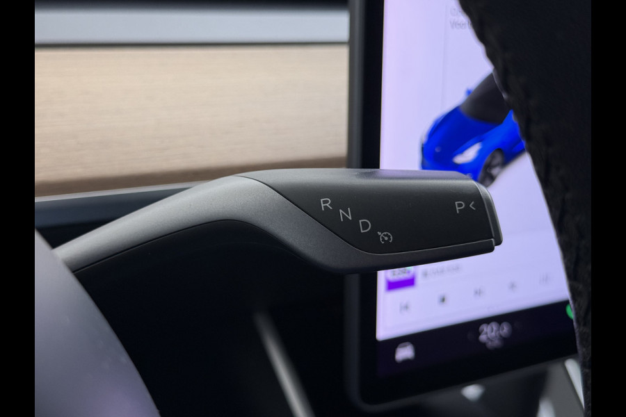 Tesla Model 3 SR+ 325PK Trekhaak AutoPilot Leer PanoramaDak Adaptive Cruise Lmv 18" Camera's Elektr.-Stuur+Stoelen+Spiegels+Geheugen+Easy-Entr Soh 83% Ecc Navi Led DAB Voorverwarmen interieur via App Keyless One-Pedal-Drive 1.000KG Trekgewicht 1e Eigenaar Origineel Nederlandse Auto Fabrieksgarantie op Accu en Motor tot 160.000km/04-12-2027