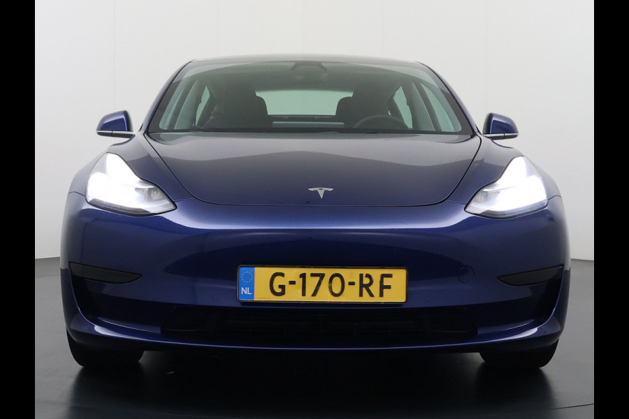 Tesla Model 3 SR+ 325PK Trekhaak AutoPilot Leer PanoramaDak Adaptive Cruise Lmv 18" Camera's Elektr.-Stuur+Stoelen+Spiegels+Geheugen+Easy-Entr Soh 83% Ecc Navi Led DAB Voorverwarmen interieur via App Keyless One-Pedal-Drive 1.000KG Trekgewicht 1e Eigenaar Origineel Nederlandse Auto Fabrieksgarantie op Accu en Motor tot 160.000km/04-12-2027