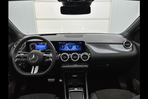 Mercedes-Benz B-Klasse 250 e Business Solution AMG AMG Line | Night Pakket | Panorama Schuif-Kanteldak | Memory Voorstoelen | Parkeerpakket met 360°-camera. MB-paasweekend