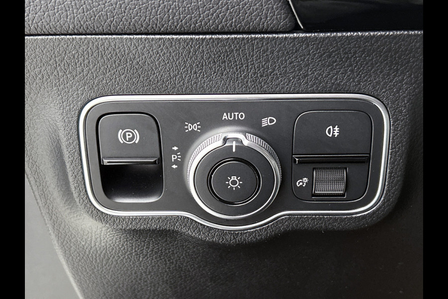 Mercedes-Benz B-Klasse 250 e Business Solution AMG AMG Line | Night Pakket | Panorama Schuif-Kanteldak | Memory Voorstoelen | Parkeerpakket met 360°-camera. MB-paasweekend